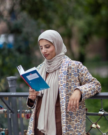 Autor: Chaudhry, Maiyra