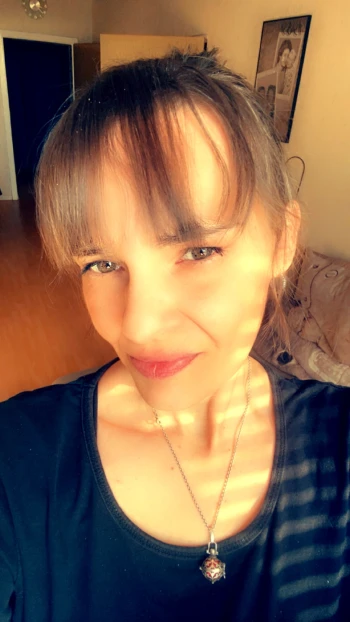 Logo: Lesen führt in andere Welten